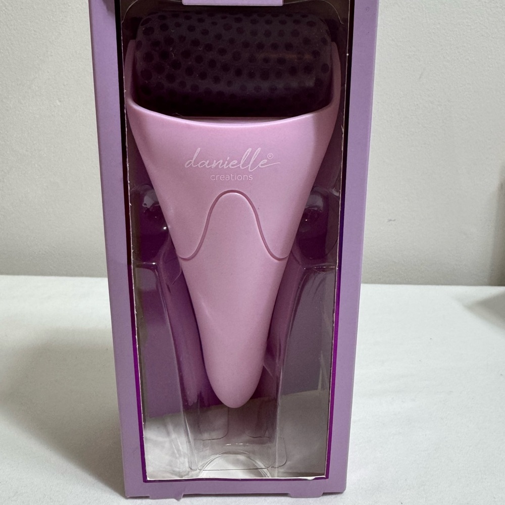 Ice roller for face and body